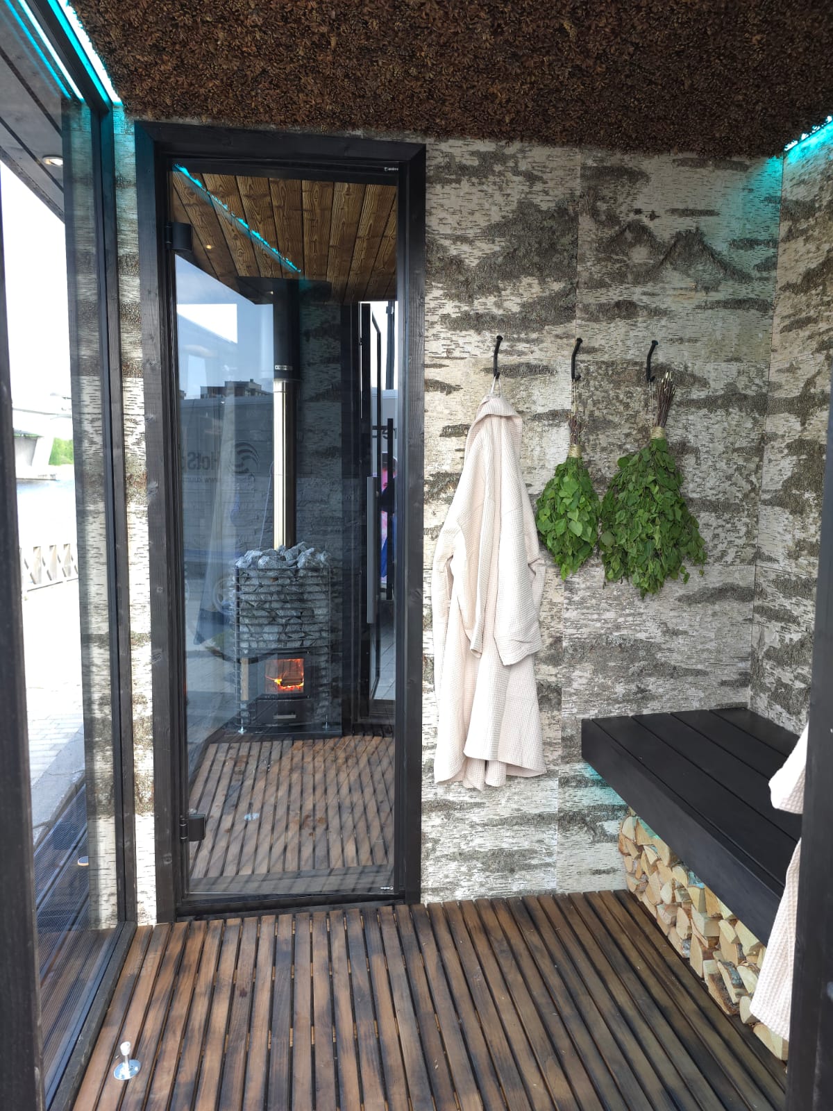 Sauna Air Nordic Elegance Spa Grande, luxury outdoor sauna and spa suite, alternate view